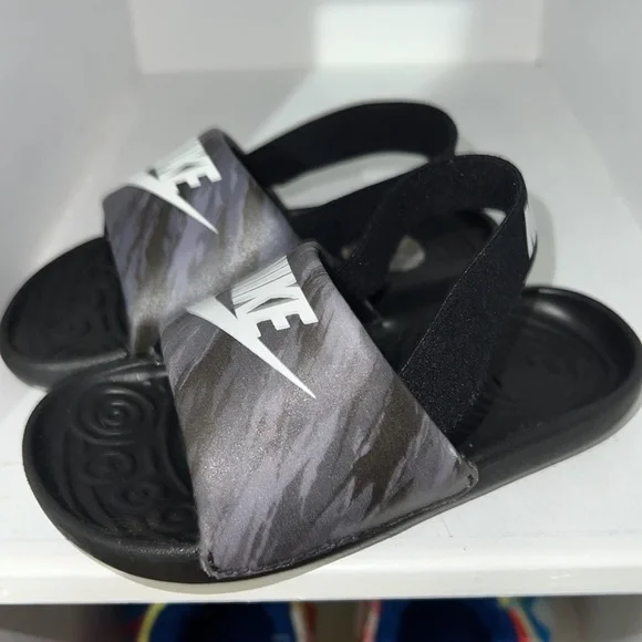 Nike Sandals - Picture 2 of 3